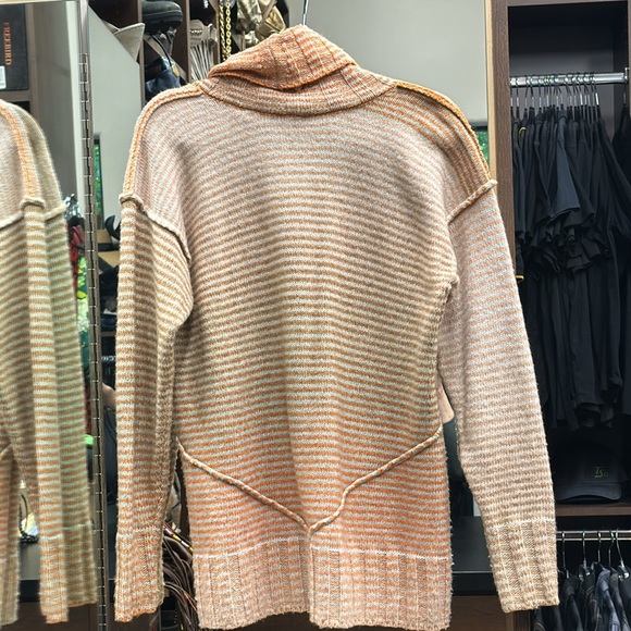 Cabi Ombré sweater - Picture 7 of 7